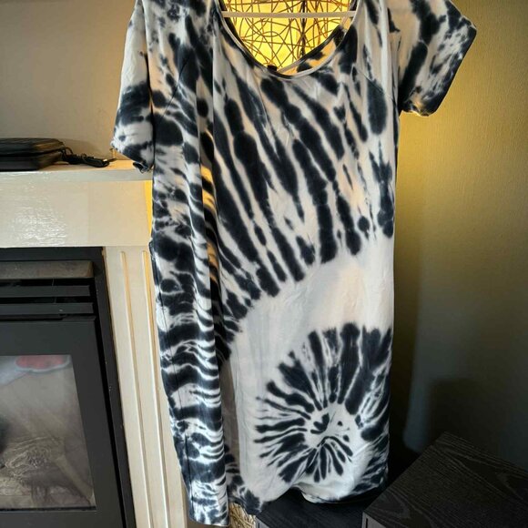 Torrid Off Shoulder Tie Dye Dress - Picture 3 of 6